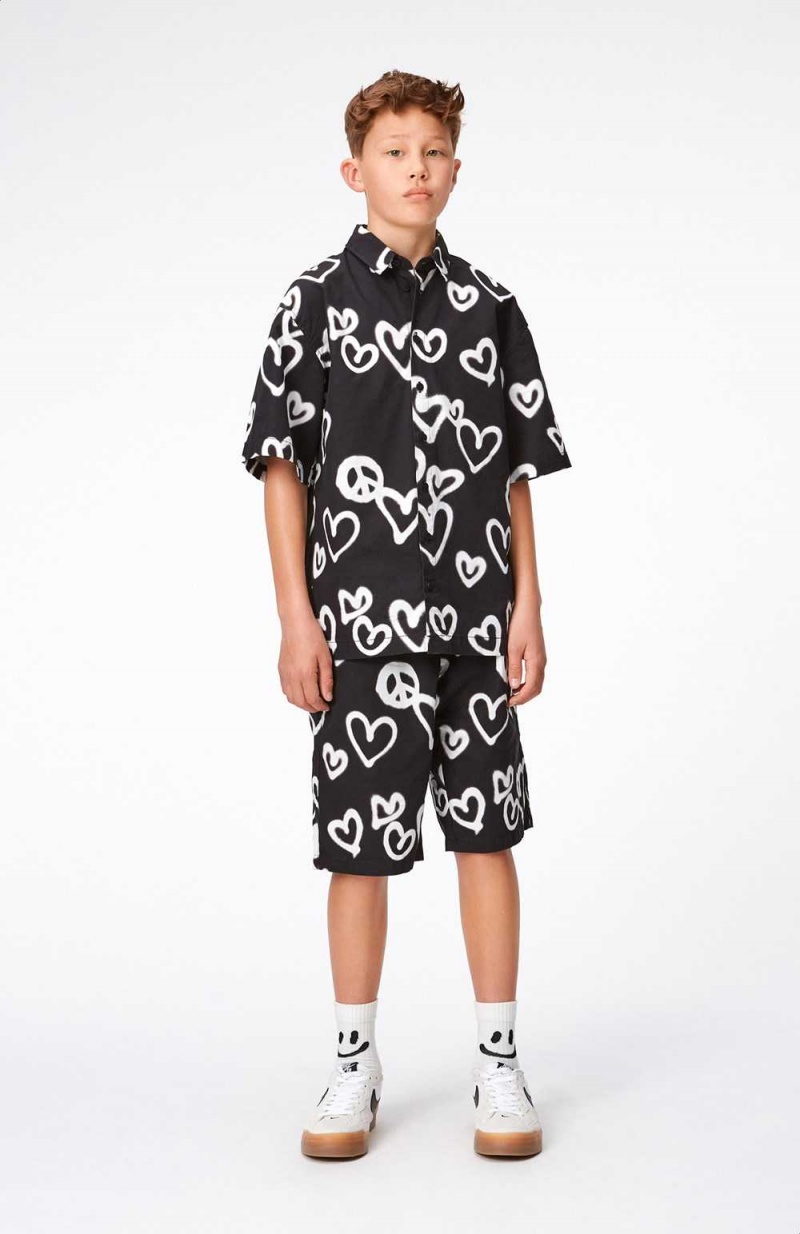 Molo Avart Shorts Pojke Sprayed Hearts | SE0000696